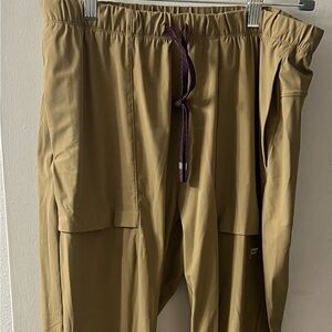 Fabletics the one jogger Lg 29 inseam
